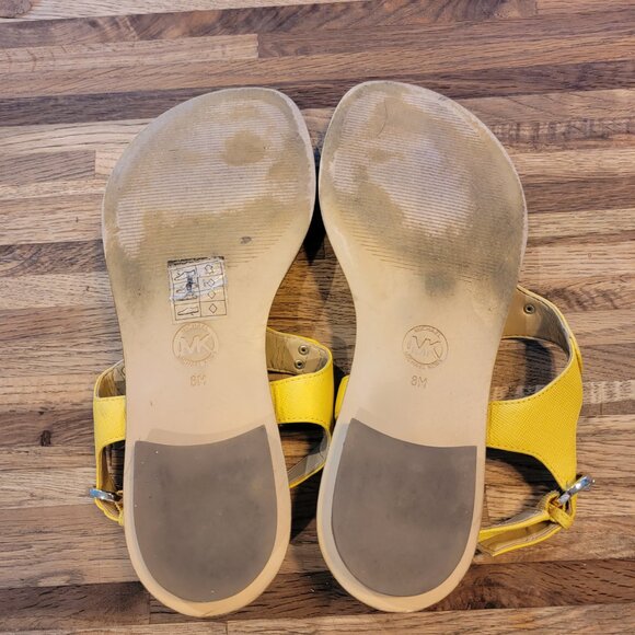 Michael Kors Daisy Yellow Logo Plate T-Strap Sandals - Picture 11 of 11